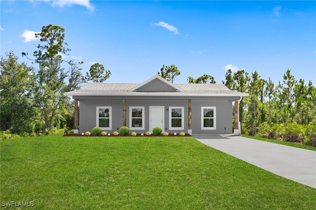 ranch-style home with a front yard