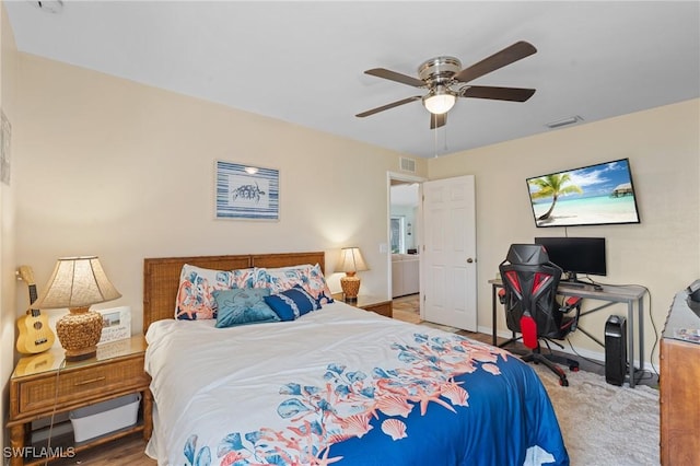 bedroom with ceiling fan