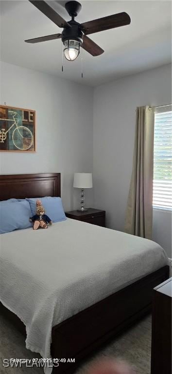 bedroom with ceiling fan