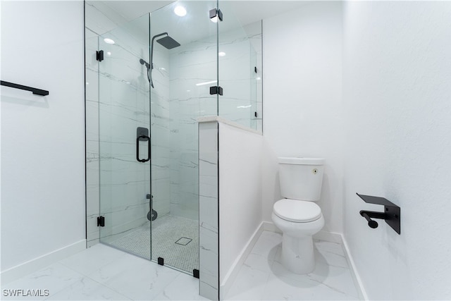 bathroom with toilet and an enclosed shower