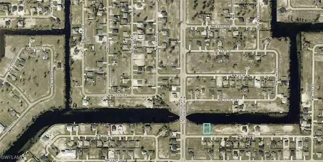 Listing photo 2 for 2315 NW 25th St, Cape Coral FL 33993