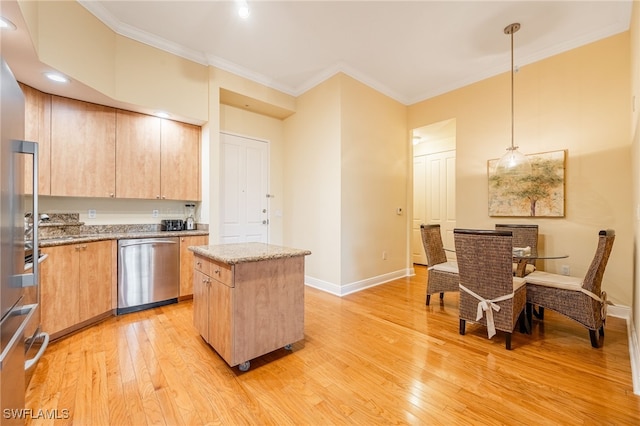 kitchen with light hardwood / wood-style flooring, dishwasher, crown molding, and a kitchen island