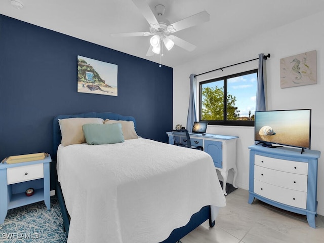 bedroom featuring ceiling fan