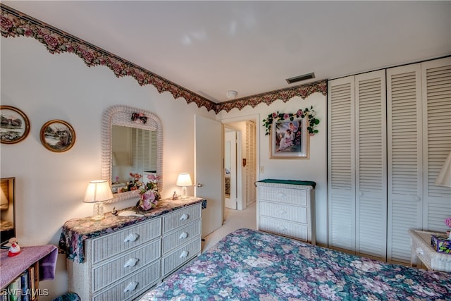 bedroom with a closet