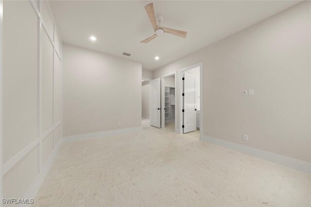 empty room with ceiling fan