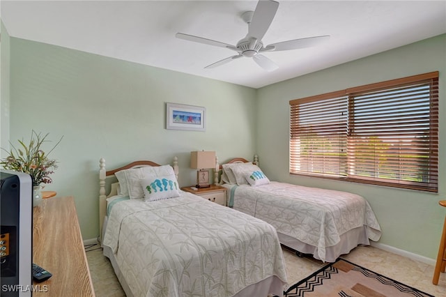 bedroom featuring ceiling fan