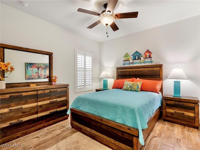 bedroom with ceiling fan