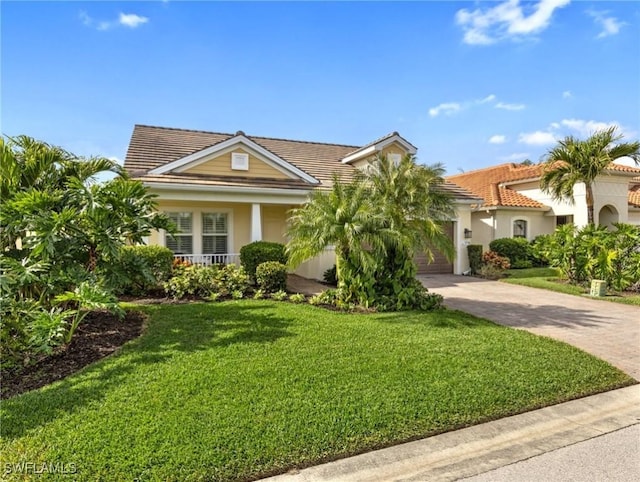 view of front facade featuring a front yard