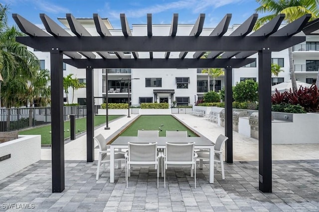 view of patio featuring a pergola