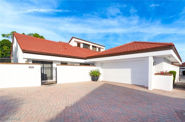 view of front of house featuring a garage