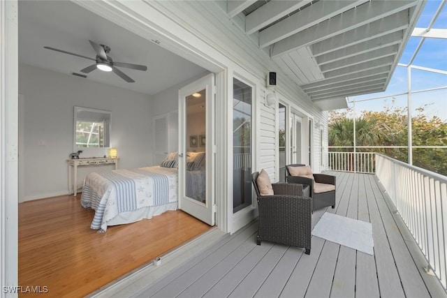 deck with ceiling fan