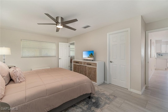 bedroom featuring ceiling fan