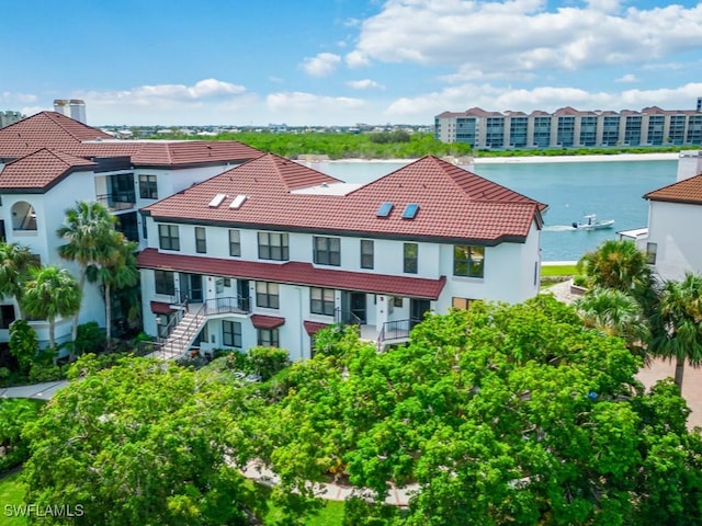 bird's eye view featuring a water view