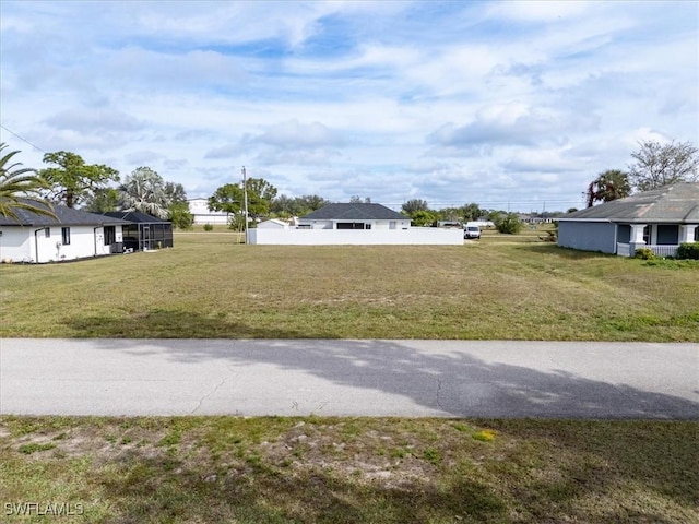 Listing photo 3 for 2207 NE 19th Pl, Cape Coral FL 33909