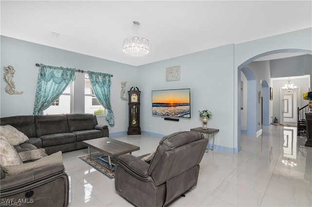 living room featuring an inviting chandelier