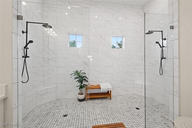 bathroom featuring tiled shower