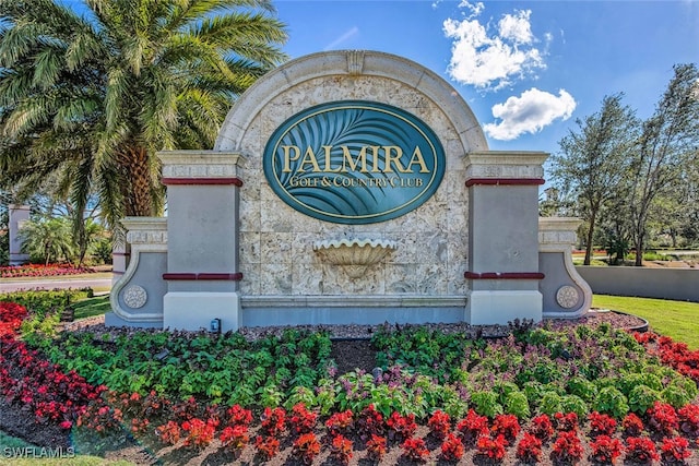 view of community / neighborhood sign