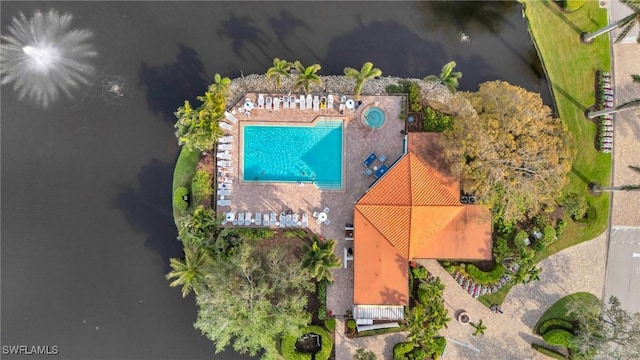 833 Reef Point Cir, Naples, FL 34108 - bird's eye view featuring a water view