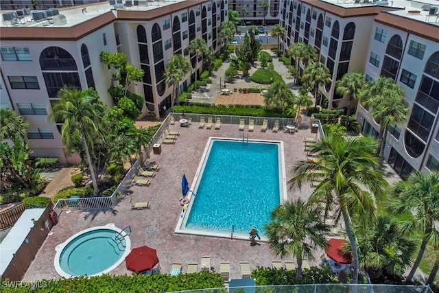 view of swimming pool