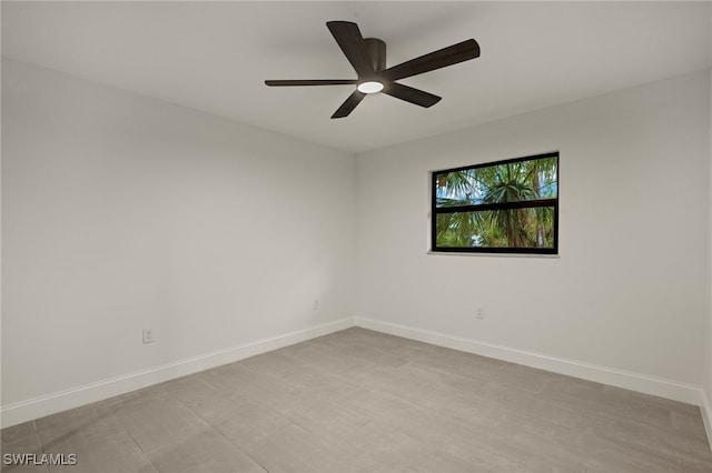 empty room featuring ceiling fan