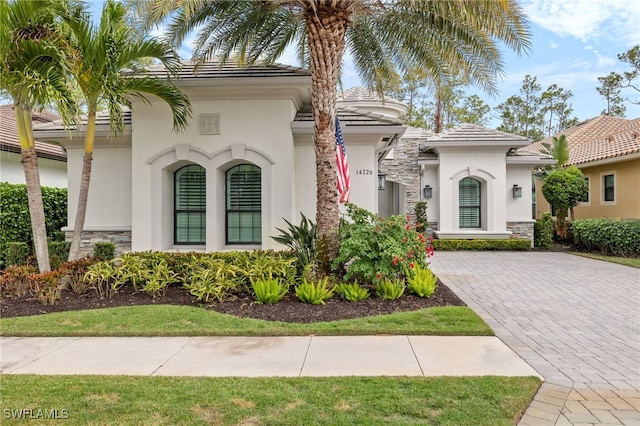 view of mediterranean / spanish-style house