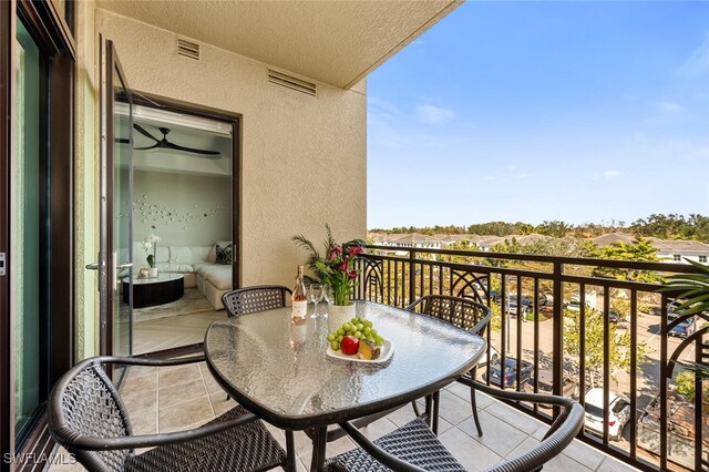 balcony with outdoor dining space