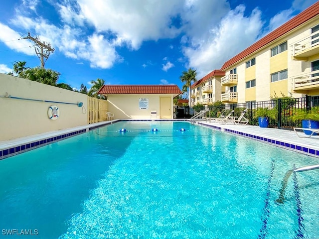 view of swimming pool