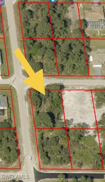 Listing photo 2 for 2911 38th St W, Lehigh Acres FL 33971