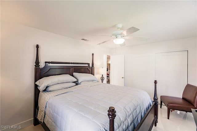 bedroom with ceiling fan