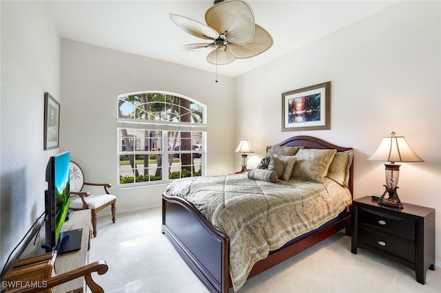 bedroom with ceiling fan