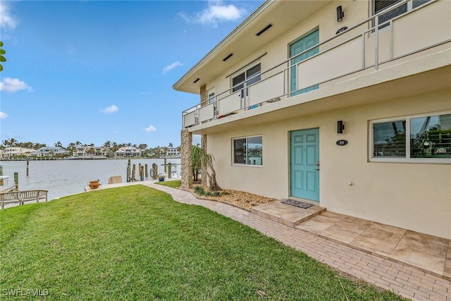 view of yard with a water view