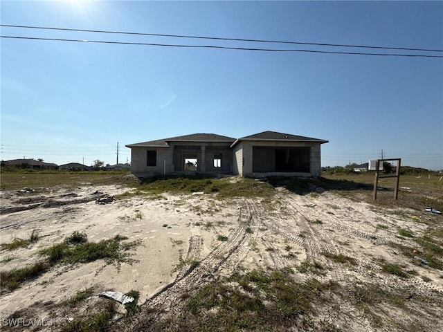 view of front of property