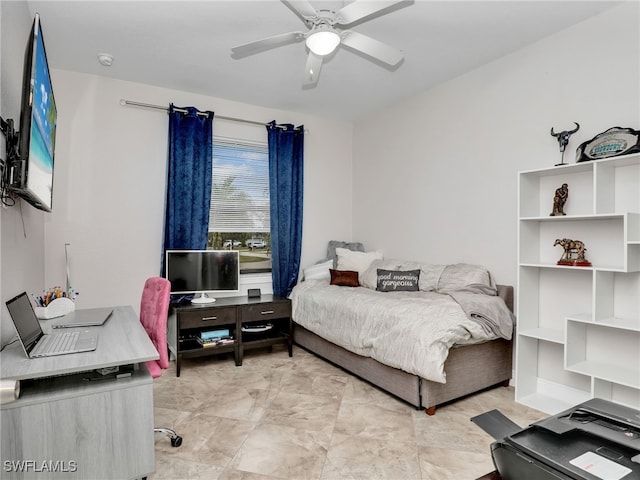 bedroom featuring ceiling fan