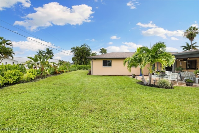 view of yard featuring a patio