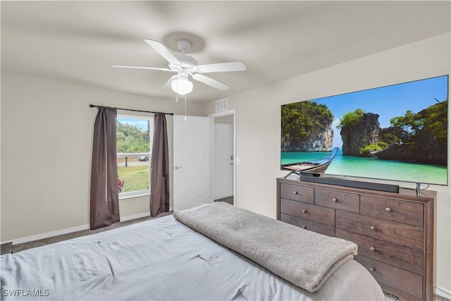 bedroom featuring ceiling fan