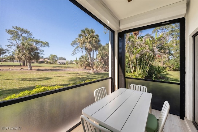 view of sunroom / solarium