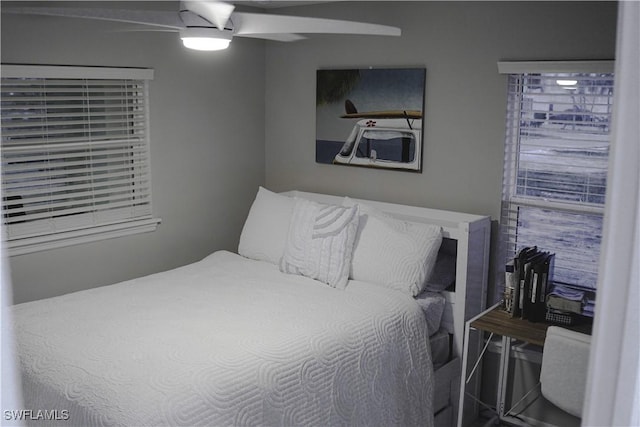 bedroom featuring ceiling fan