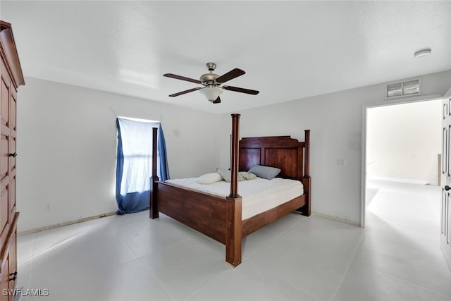 bedroom with ceiling fan