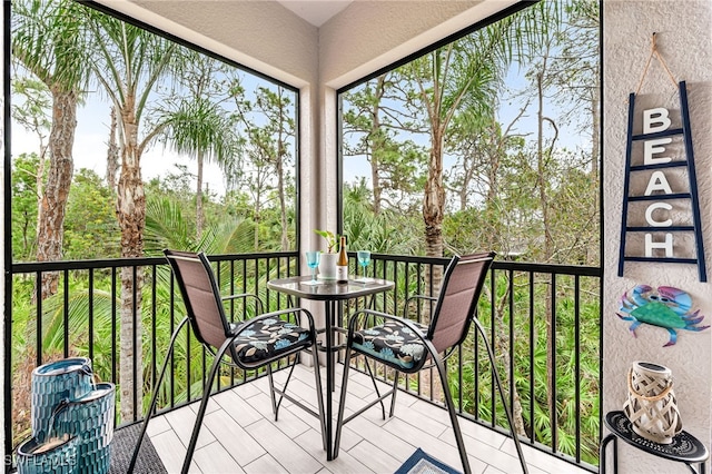 view of sunroom / solarium