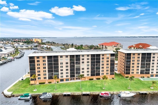 bird's eye view featuring a water view