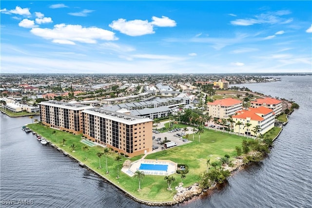 bird's eye view with a water view