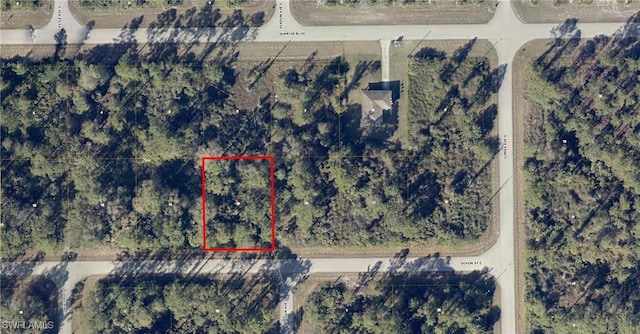 Listing photo 3 for 715 Devon St, Lehigh Acres FL 33974