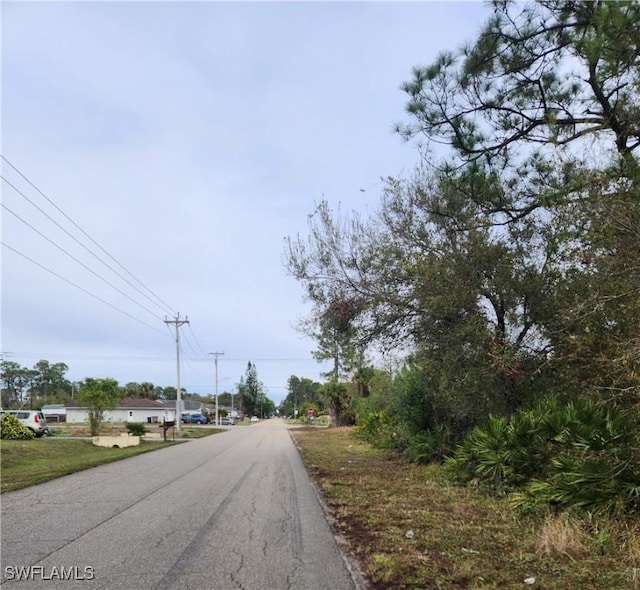 Listing photo 2 for 118 Mcarthur Ave, Lehigh Acres FL 33936