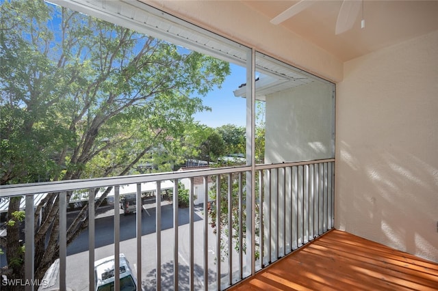 balcony featuring ceiling fan