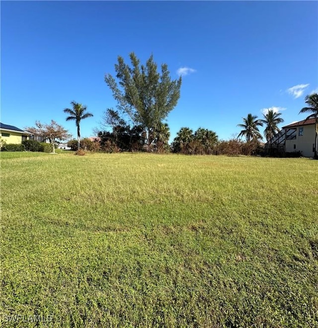 Listing photo 2 for 2301 SW 54th Ln, Cape Coral FL 33914