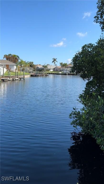 Listing photo 3 for 2301 SW 54th Ln, Cape Coral FL 33914