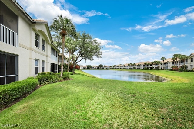 view of yard featuring a water view