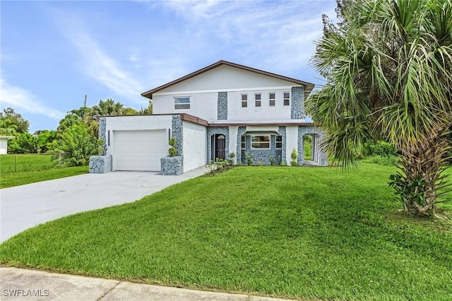 view of front of home featuring a front yard