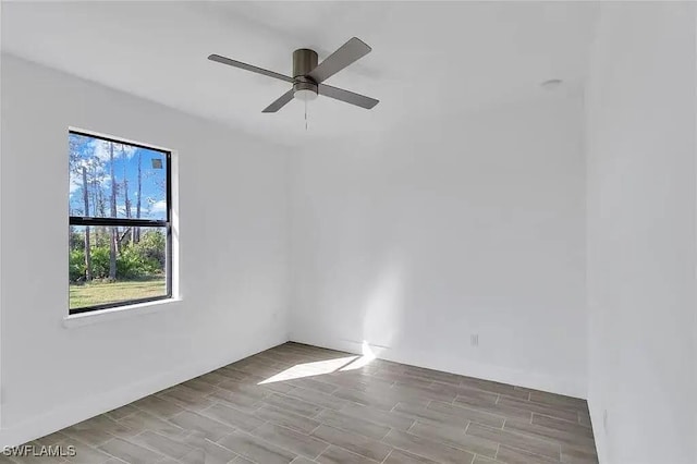 empty room with ceiling fan