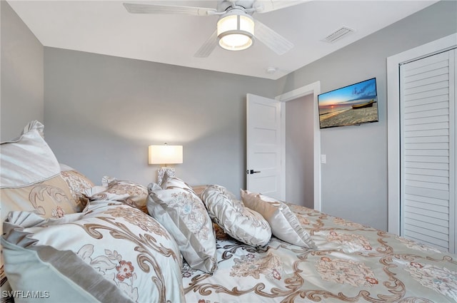 bedroom featuring ceiling fan